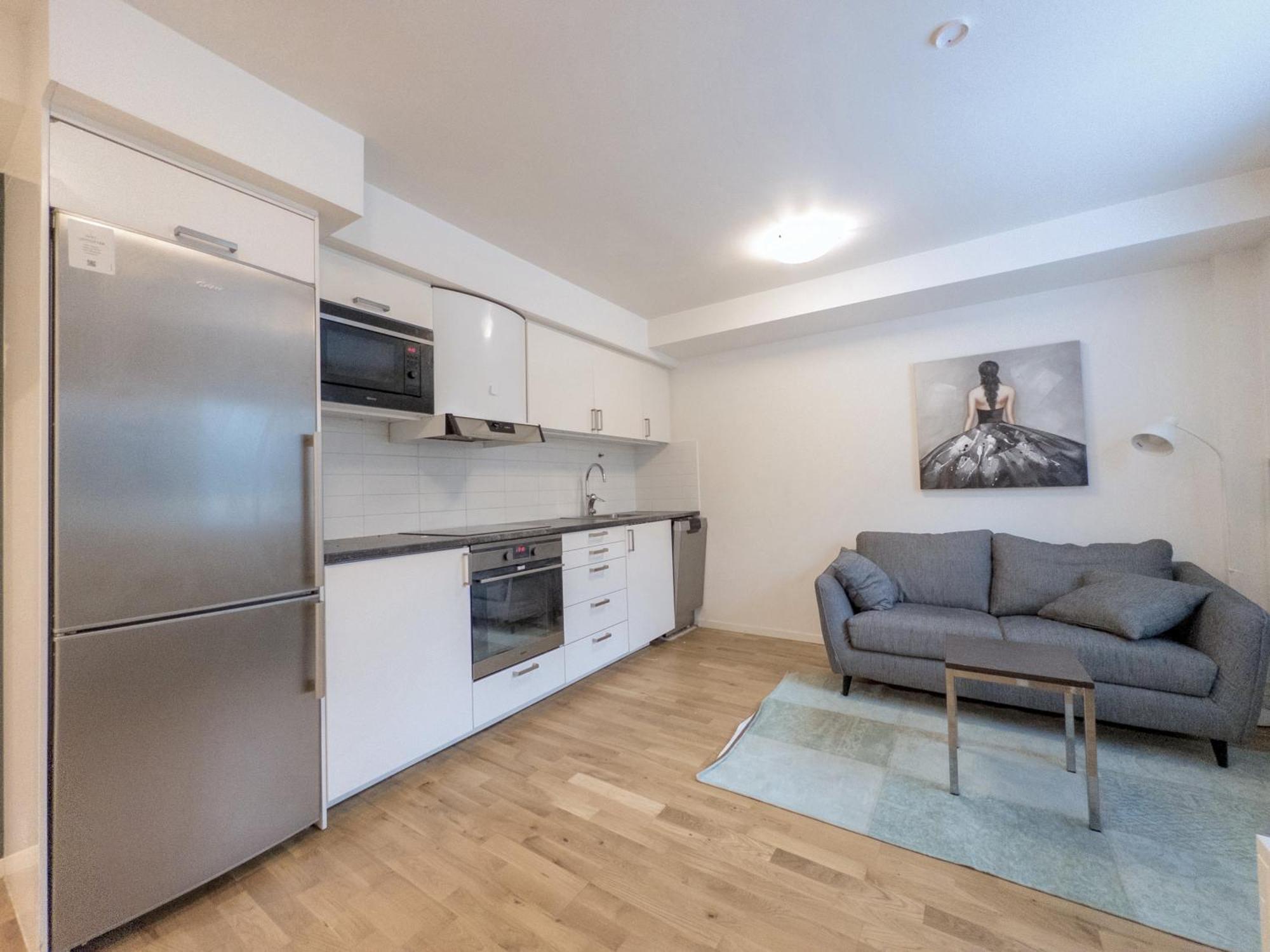 Apartment Ad Long